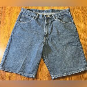Wrangler Relaxed Fit Men’s Denim Shorts- Size 34